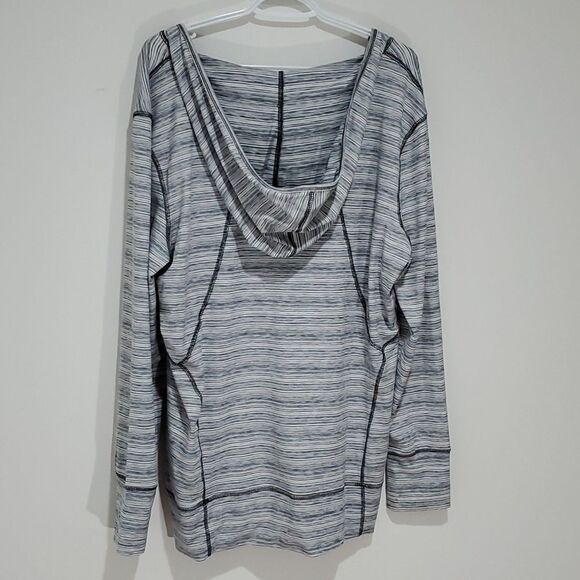 Champion silver and grey XL athletic hoodie - Picture 5 of 7